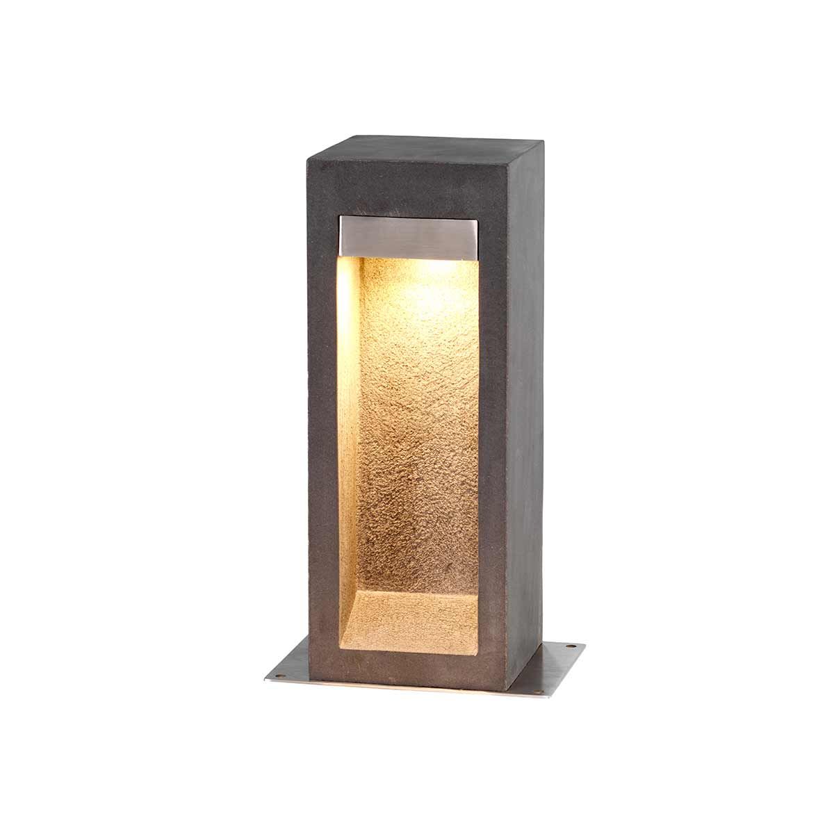 Parkstone Medium LED Poller - Basaltstein mit Edelstahl